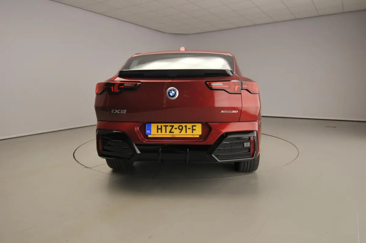 xDrive30 | M-Sportpakket | LED | Leder | Navigatie | Sportstoelen | Stoelverwarming | Shadow line | DAB | Alu 19 inch