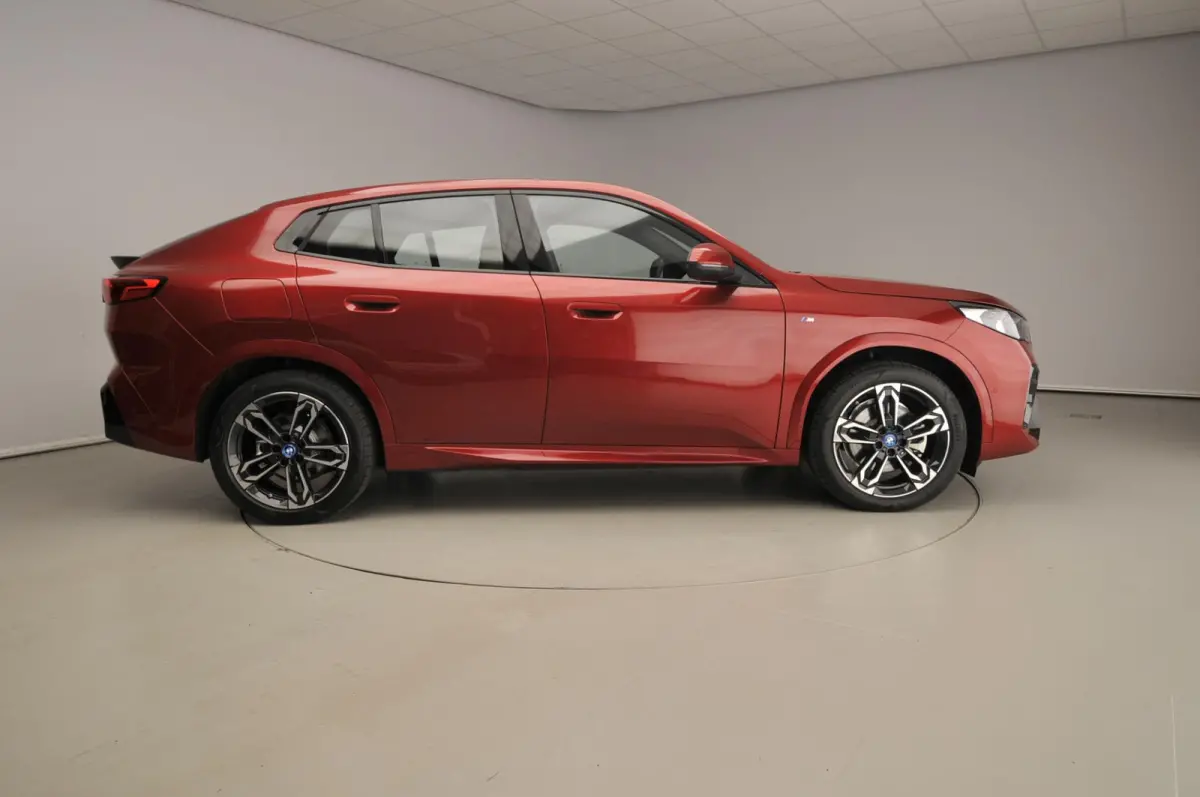 xDrive30 | M-Sportpakket | LED | Leder | Navigatie | Sportstoelen | Stoelverwarming | Shadow line | DAB | Alu 19 inch