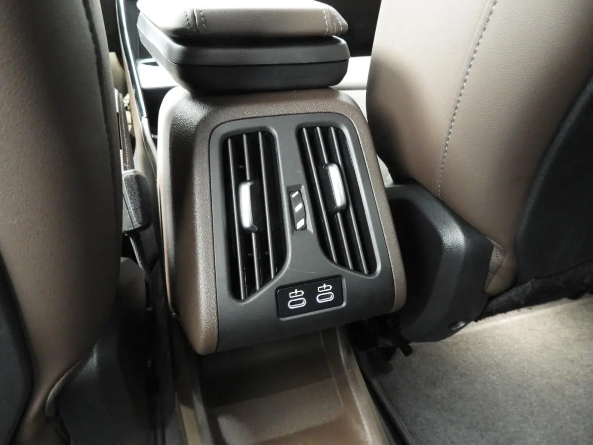 xDrive30 | M-Sportpakket | LED | Leder | Navigatie | Sportstoelen | Stoelverwarming | Shadow line | DAB | Alu 19 inch