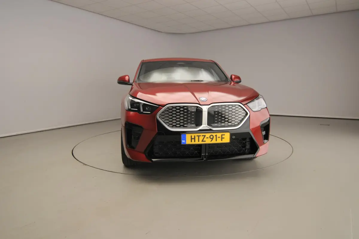 xDrive30 | M-Sportpakket | LED | Leder | Navigatie | Sportstoelen | Stoelverwarming | Shadow line | DAB | Alu 19 inch