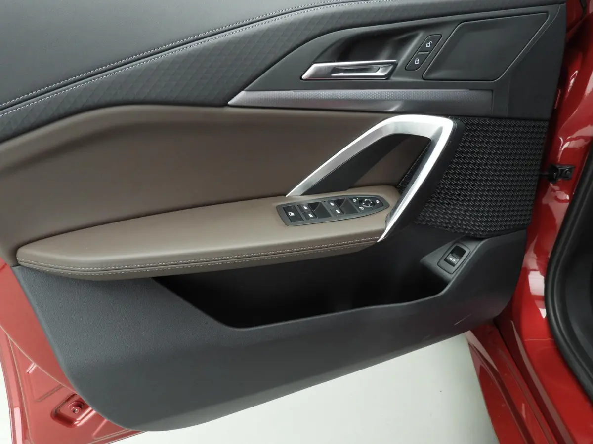 xDrive30 | M-Sportpakket | LED | Leder | Navigatie | Sportstoelen | Stoelverwarming | Shadow line | DAB | Alu 19 inch
