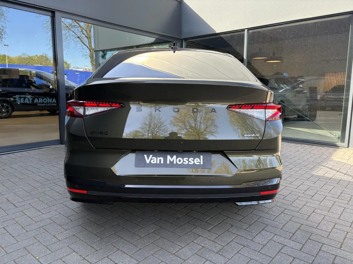 85 Sportline 286 PK | DIRECT LEVERBAAR | Automaat | Matrix LED Koplampen | Navigatie | Achteruitrijcamera | Climate Control | Adaptive Cruise Control | Parkeersensoren | Elektrische achterkl