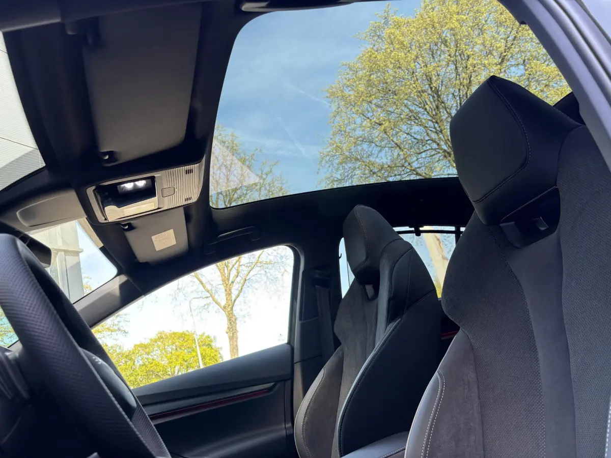 85 Sportline 286 PK | DIRECT LEVERBAAR | Automaat | Matrix LED Koplampen | Navigatie | Achteruitrijcamera | Climate Control | Adaptive Cruise Control | Parkeersensoren | Elektrische achterkl