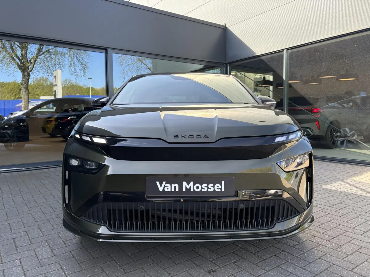 85 Sportline 286 PK | DIRECT LEVERBAAR | Automaat | Matrix LED Koplampen | Navigatie | Achteruitrijcamera | Climate Control | Adaptive Cruise Control | Parkeersensoren | Elektrische achterkl
