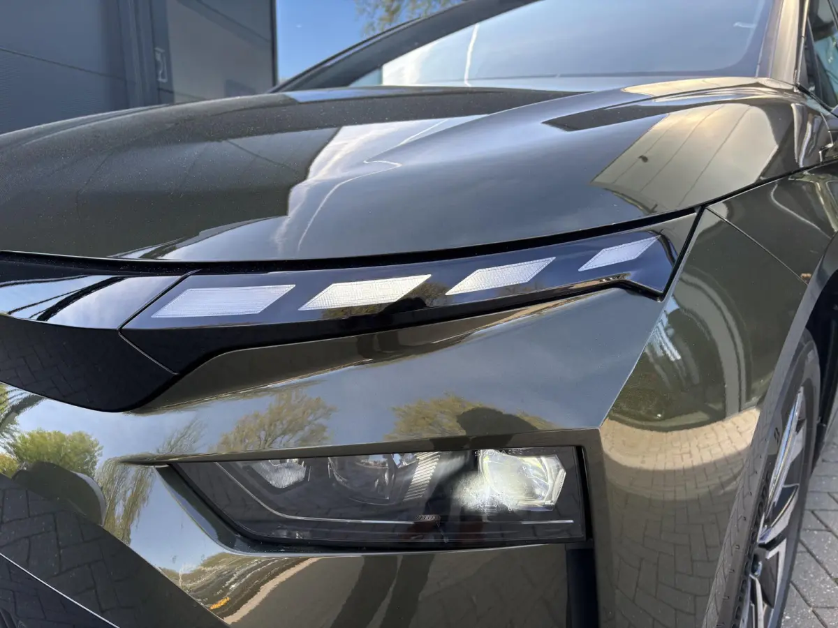 85 Sportline 286 PK | DIRECT LEVERBAAR | Automaat | Matrix LED Koplampen | Navigatie | Achteruitrijcamera | Climate Control | Adaptive Cruise Control | Parkeersensoren | Elektrische achterkl