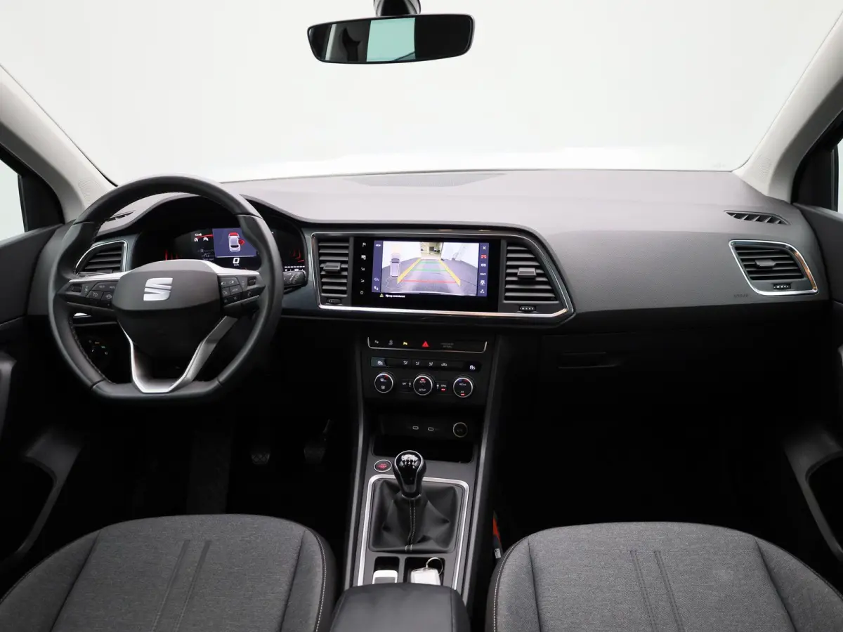 1.0 TSI Style Business Intense | Cruise control | Navi | Achteruitrijcamera | Parkeersensoren | Hill hold