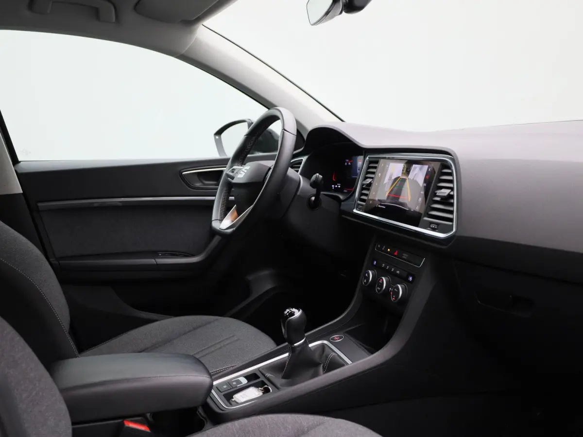 1.0 TSI Style Business Intense | Cruise control | Navi | Achteruitrijcamera | Parkeersensoren | Hill hold