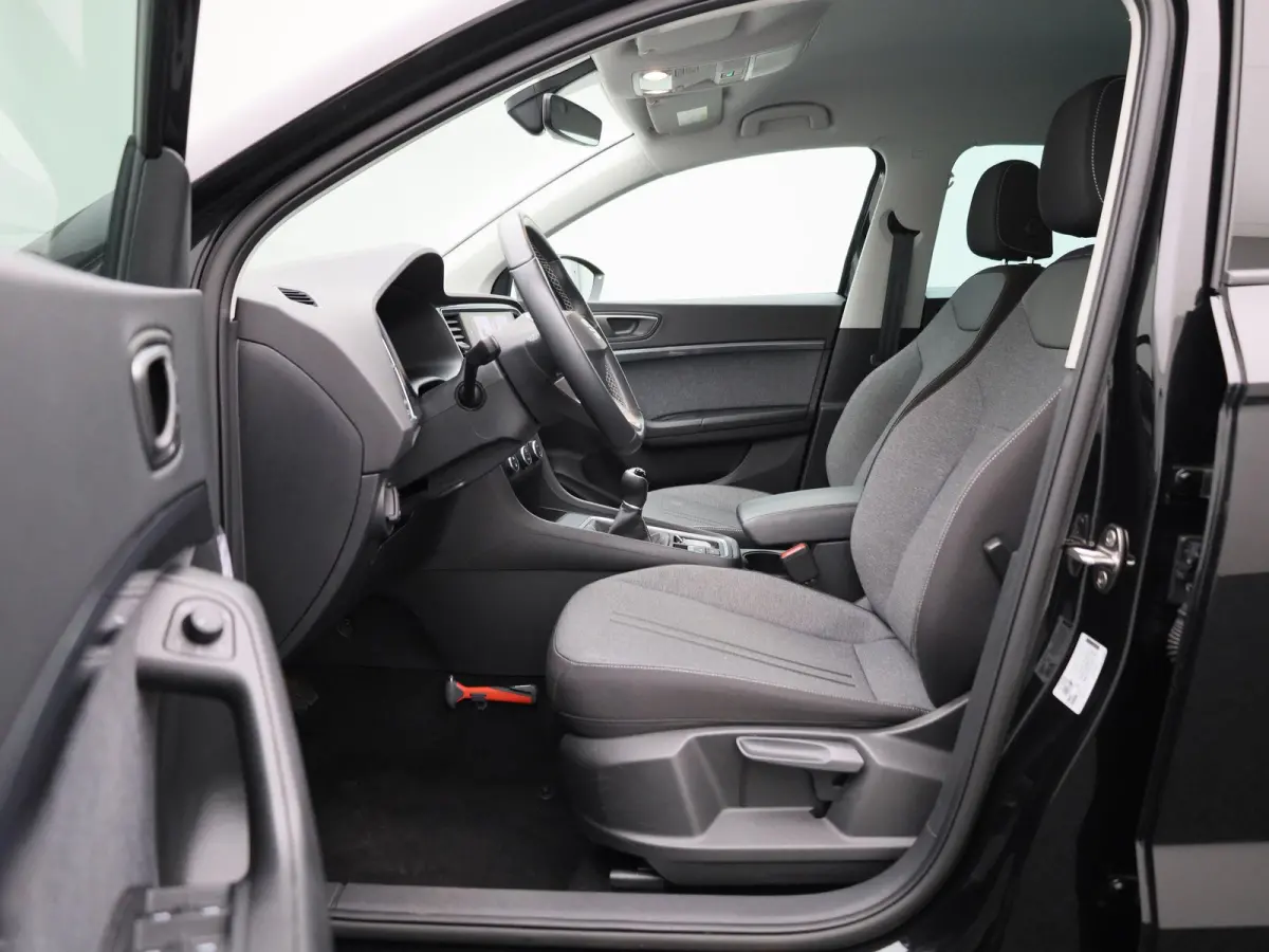 1.0 TSI Style Business Intense | Cruise control | Navi | Achteruitrijcamera | Parkeersensoren | Hill hold