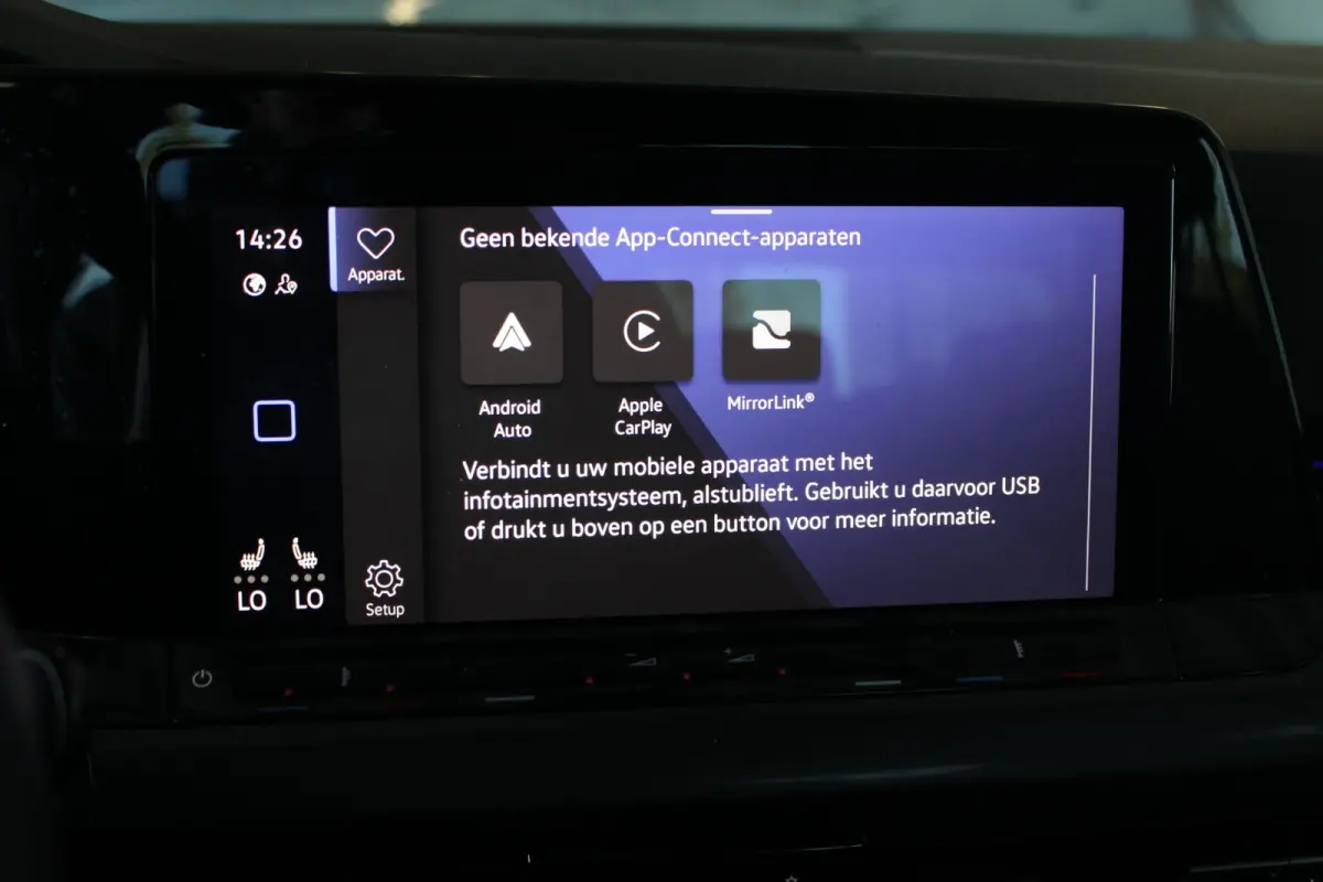 1.5 eTSI Style Head-Up | Alcantara | DCC | Stoelverw. | IQ Light | Harman/Kardon | Camera | 18" LMV | PDC V+A