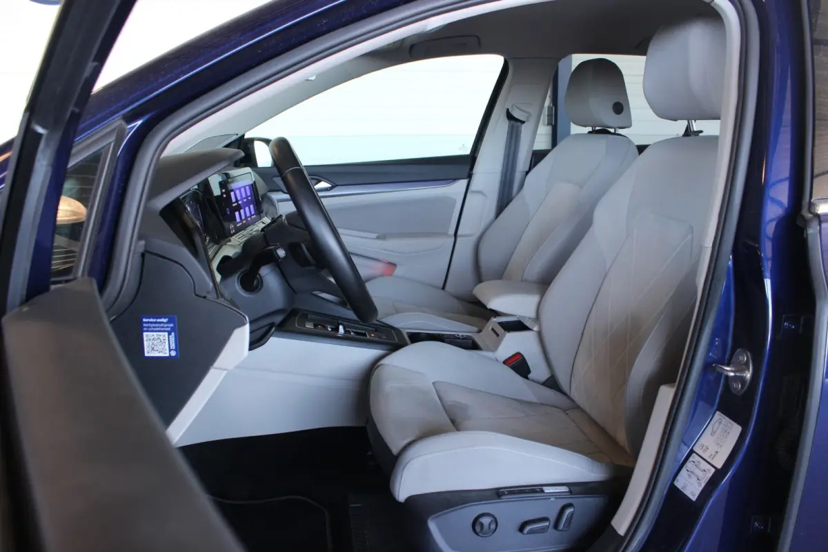 1.5 eTSI Style Head-Up | Alcantara | DCC | Stoelverw. | IQ Light | Harman/Kardon | Camera | 18" LMV | PDC V+A
