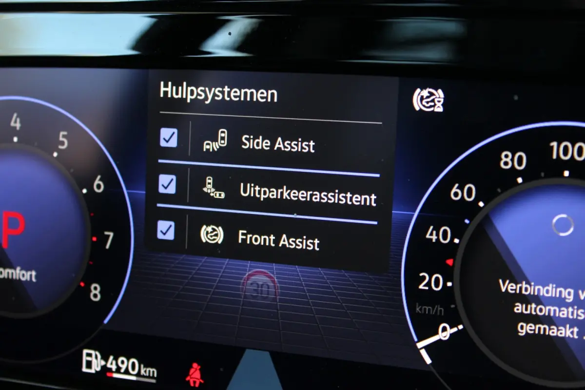 1.5 eTSI Style Head-Up | Alcantara | DCC | Stoelverw. | IQ Light | Harman/Kardon | Camera | 18" LMV | PDC V+A