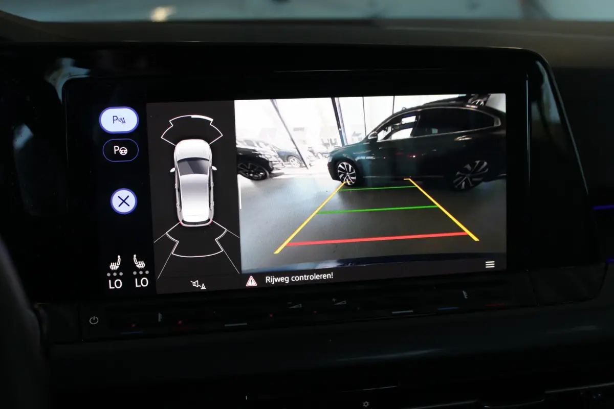1.5 eTSI Style Head-Up | Alcantara | DCC | Stoelverw. | IQ Light | Harman/Kardon | Camera | 18" LMV | PDC V+A