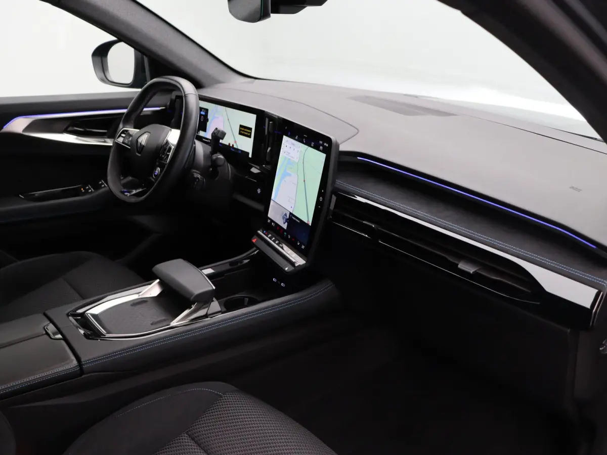 E-Tech full hybrid 200pk Iconic esprit Alpine | Elek. Achterklep | Stoel en Stuurverwarming | Elek. Voorstoelen met geheugen | Adaptive Cruise control |