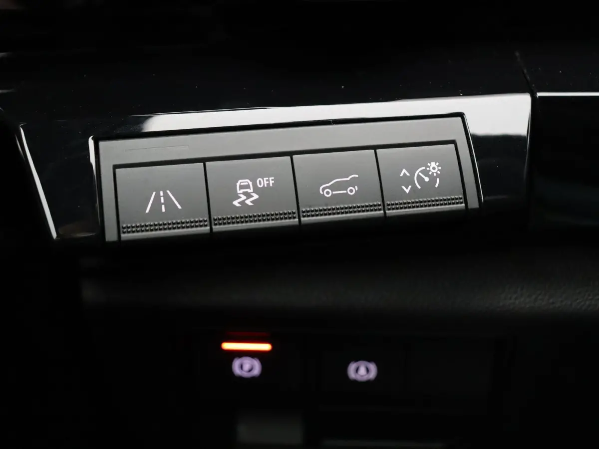 E-Tech full hybrid 200pk Iconic esprit Alpine | Elek. Achterklep | Stoel en Stuurverwarming | Elek. Voorstoelen met geheugen | Adaptive Cruise control |