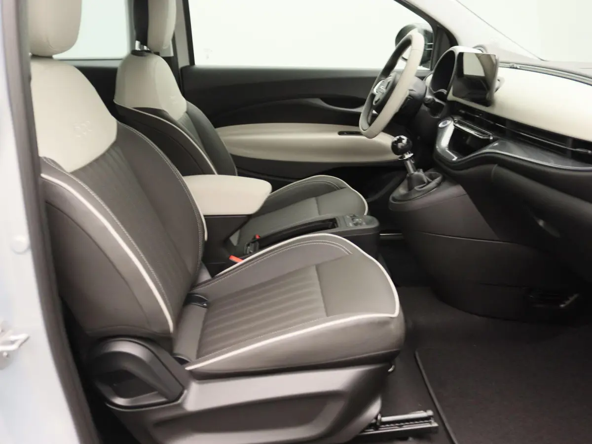 1.0 Hybrid La Prima | JBL | 17" Velgen | Camera | Navigatie | Stoelverwarming