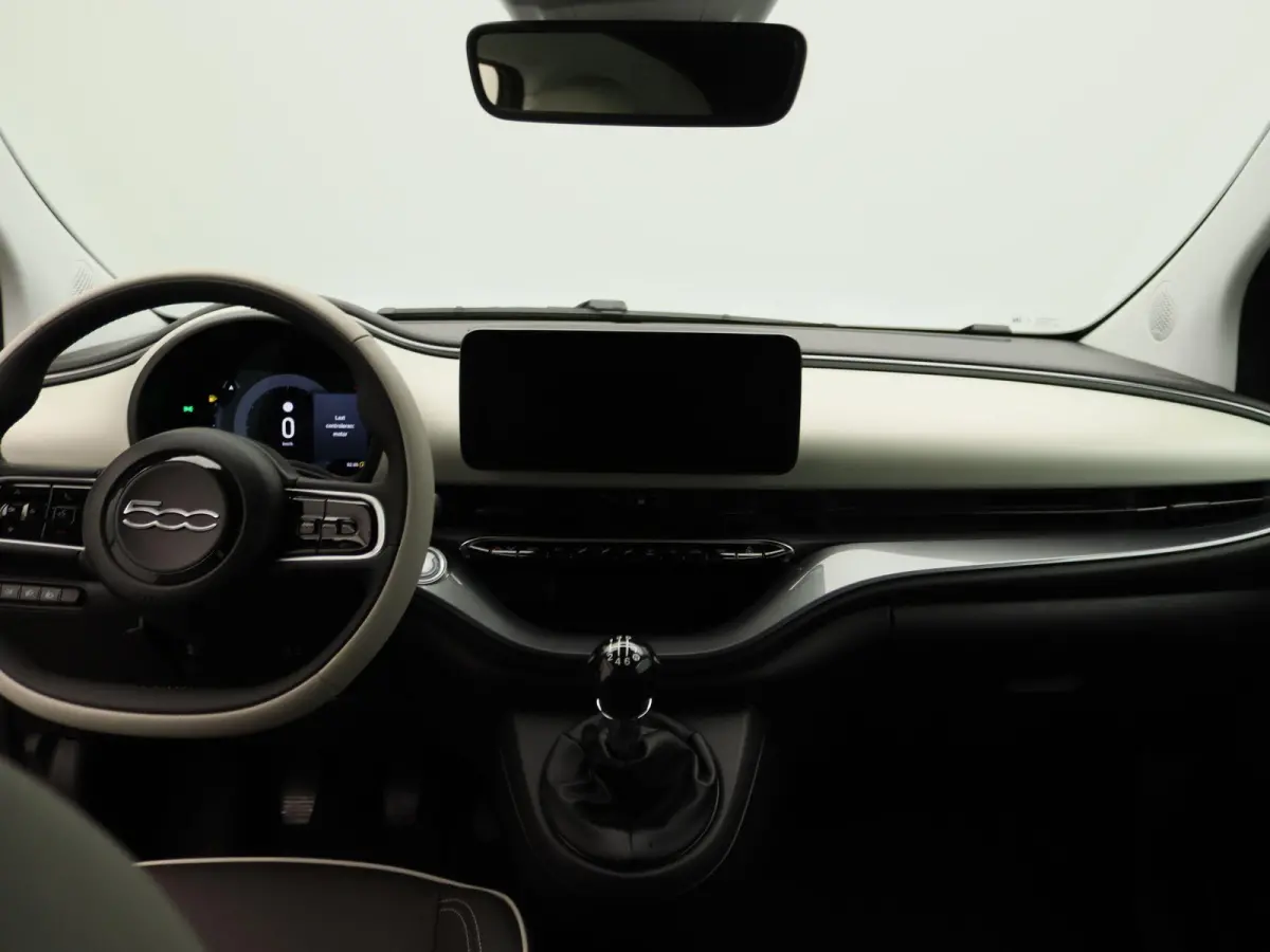 1.0 Hybrid La Prima | JBL | 17" Velgen | Camera | Navigatie | Stoelverwarming