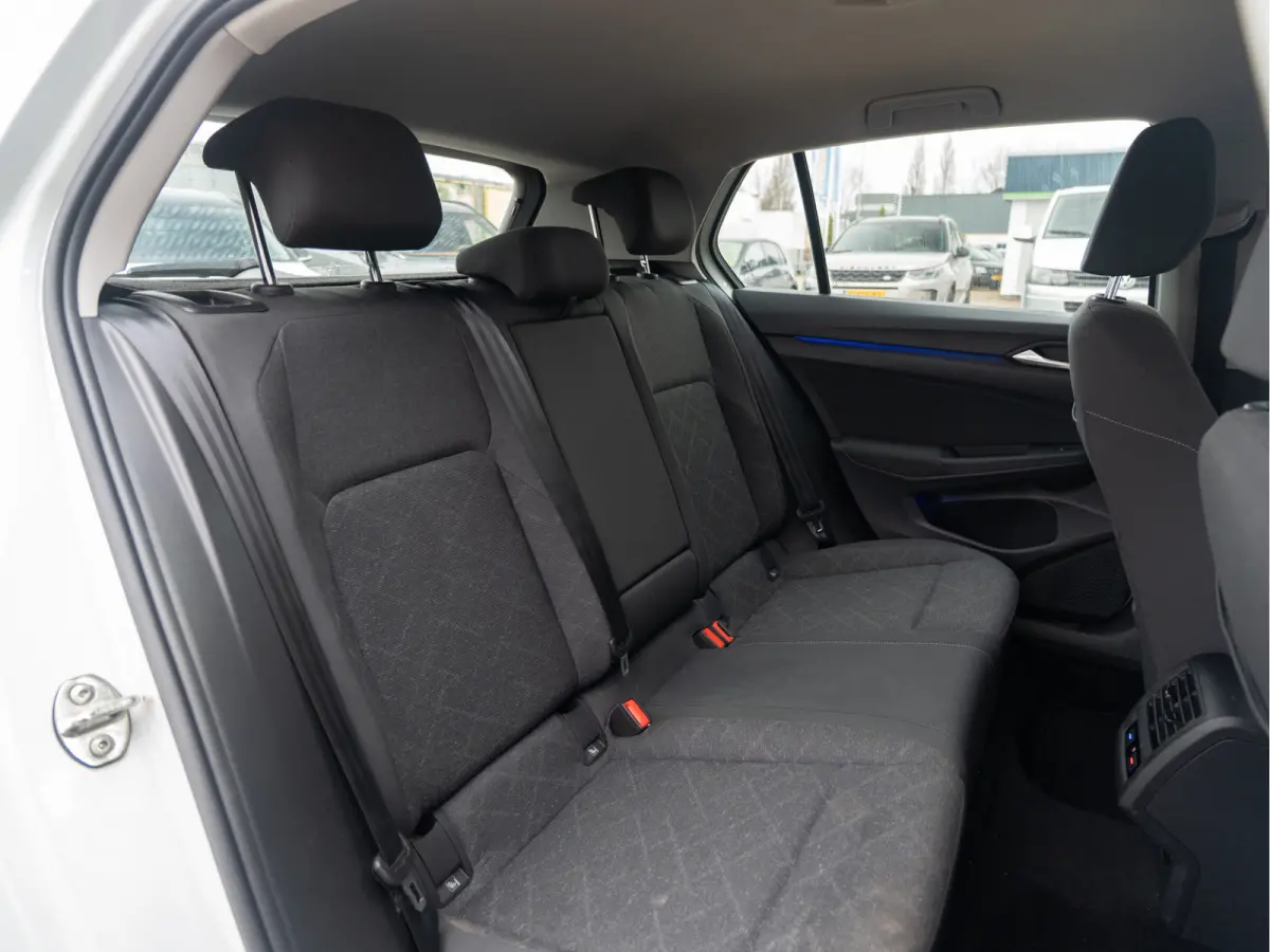 1.0 eTSI DSG Active | Clima | Ambient |