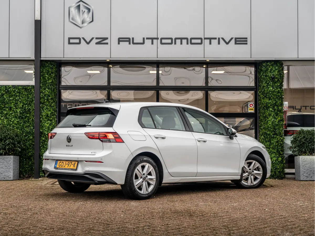 1.0 eTSI DSG Active | Clima | Ambient |