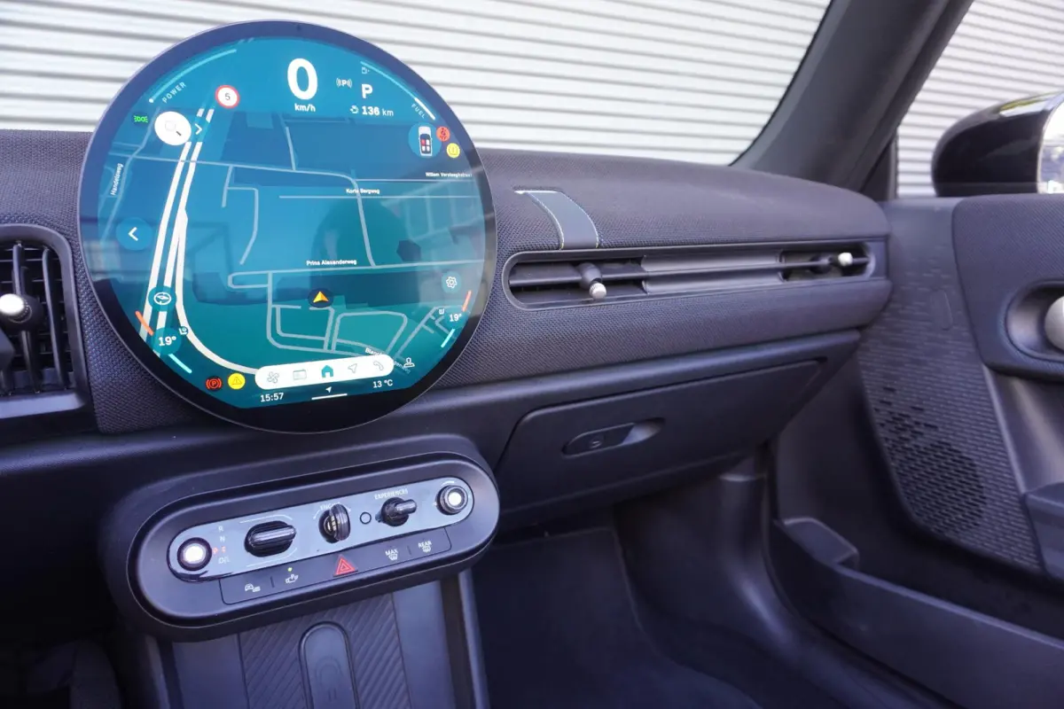 C Classic Uitvoering | Pakket M | Comfort Access | MINI Head-Up Display | 17" U-Spoke grey | Driving Assistant