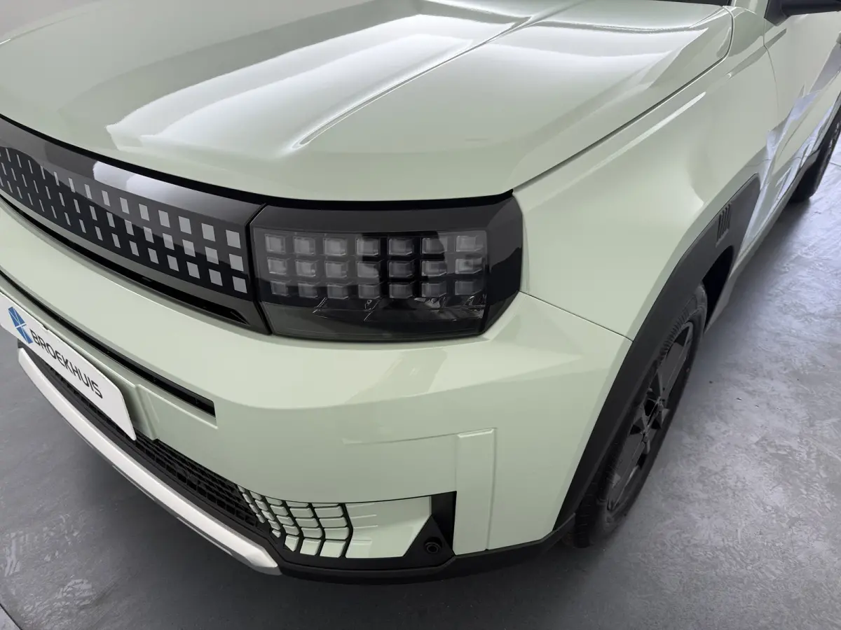 1.2 Hybrid ICON | Achteruitrijcamera | Apple Carplay/Android Auto|telefoonintegratie premium | Extra getint glas