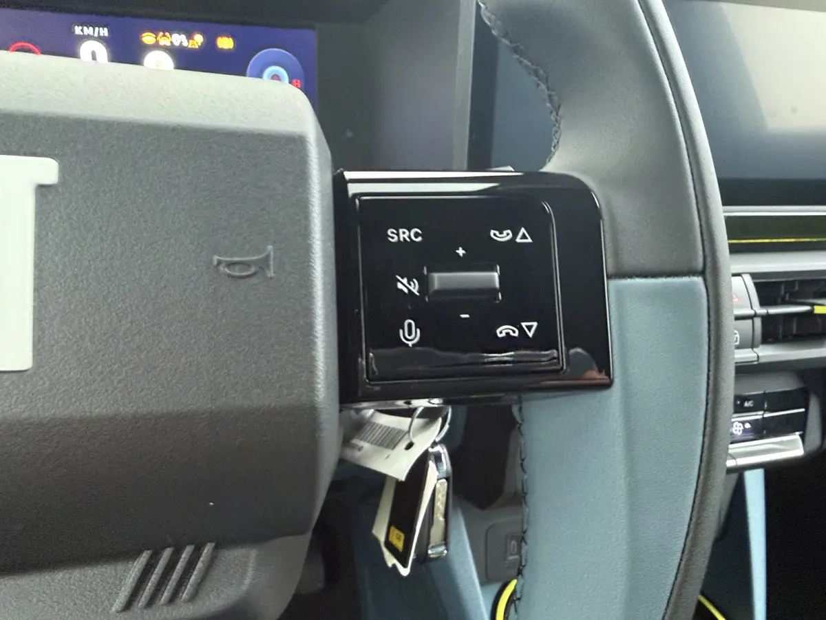 1.2 Hybrid ICON | Achteruitrijcamera | Apple Carplay/Android Auto|telefoonintegratie premium | Extra getint glas