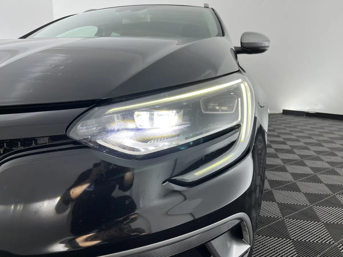 1.6 TCe GT Aut. *FULL-LED | NAVI-FULLMAP | BOSE-SOUND | DIGI-COCKPIT | SPORT-SEATS | SHIFT-PADDLES | DAB+ | KEYLESS | PRIVACY-GLASS | ECC | PDC | CRUISE | 18''ALU*