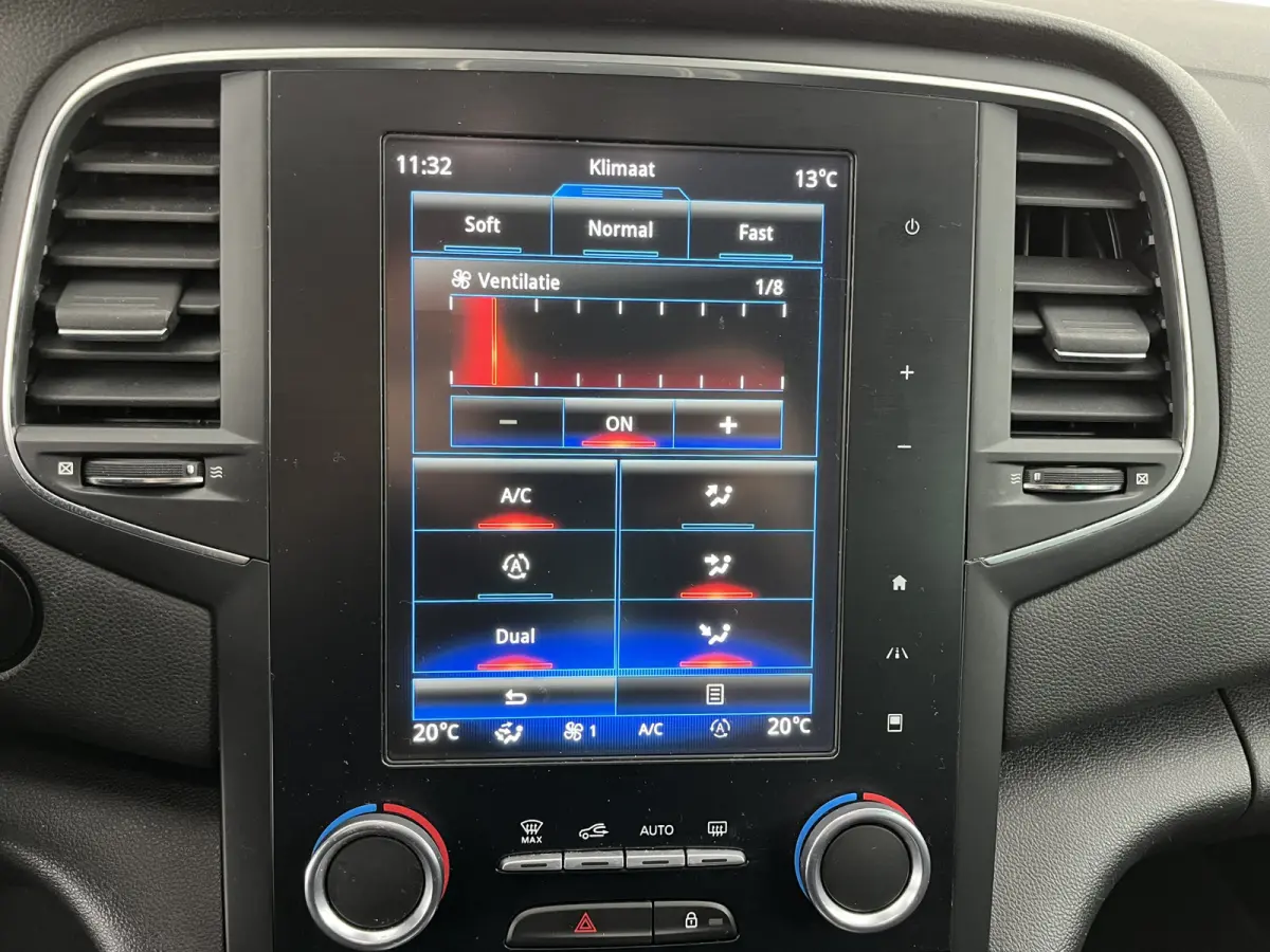 1.6 TCe GT Aut. *FULL-LED | NAVI-FULLMAP | BOSE-SOUND | DIGI-COCKPIT | SPORT-SEATS | SHIFT-PADDLES | DAB+ | KEYLESS | PRIVACY-GLASS | ECC | PDC | CRUISE | 18''ALU*
