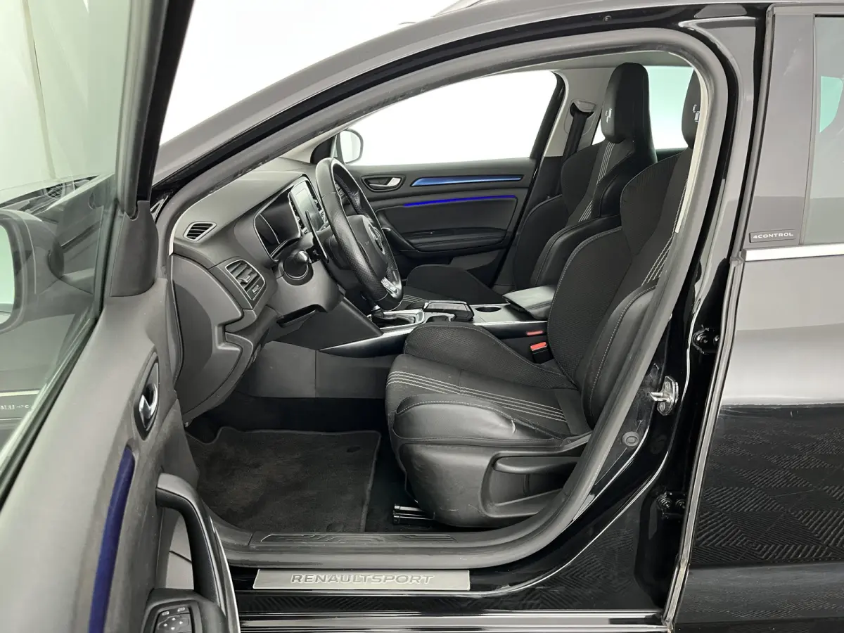 1.6 TCe GT Aut. *FULL-LED | NAVI-FULLMAP | BOSE-SOUND | DIGI-COCKPIT | SPORT-SEATS | SHIFT-PADDLES | DAB+ | KEYLESS | PRIVACY-GLASS | ECC | PDC | CRUISE | 18''ALU*
