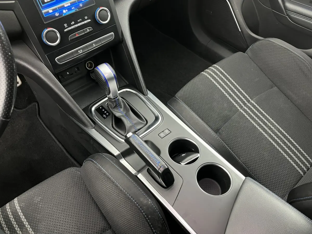 1.6 TCe GT Aut. *FULL-LED | NAVI-FULLMAP | BOSE-SOUND | DIGI-COCKPIT | SPORT-SEATS | SHIFT-PADDLES | DAB+ | KEYLESS | PRIVACY-GLASS | ECC | PDC | CRUISE | 18''ALU*