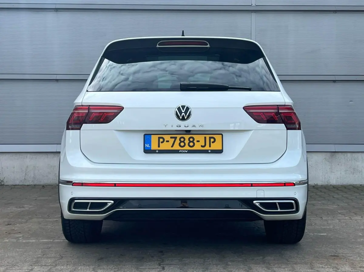 1.5 TSI 150pk DSG R-Line Business+ | Trekhaak | Panoramadak | Camera