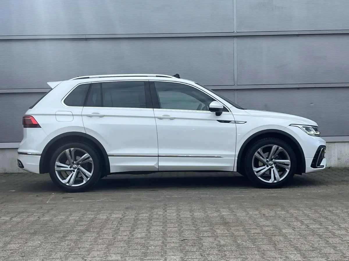 1.5 TSI 150pk DSG R-Line Business+ | Trekhaak | Panoramadak | Camera