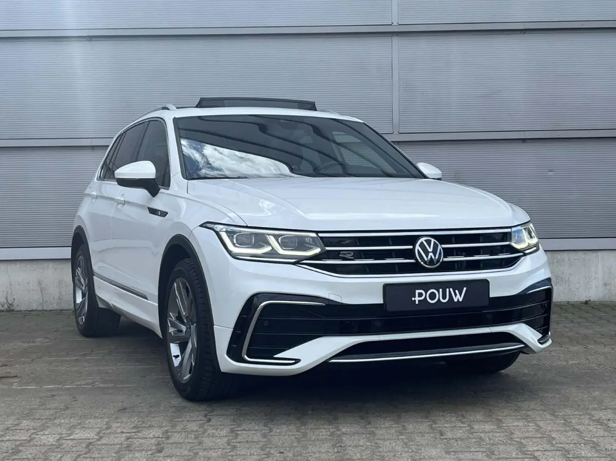 1.5 TSI 150pk DSG R-Line Business+ | Trekhaak | Panoramadak | Camera