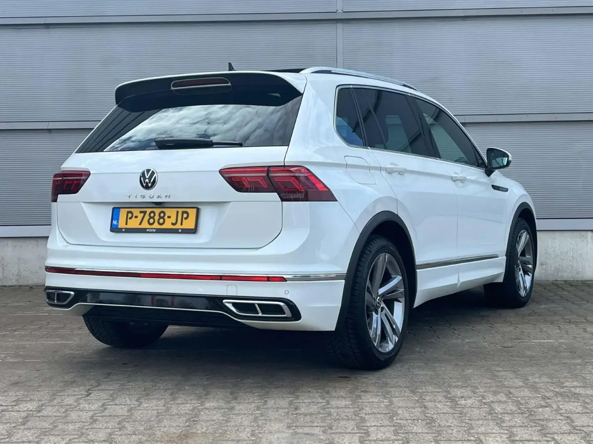 1.5 TSI 150pk DSG R-Line Business+ | Trekhaak | Panoramadak | Camera