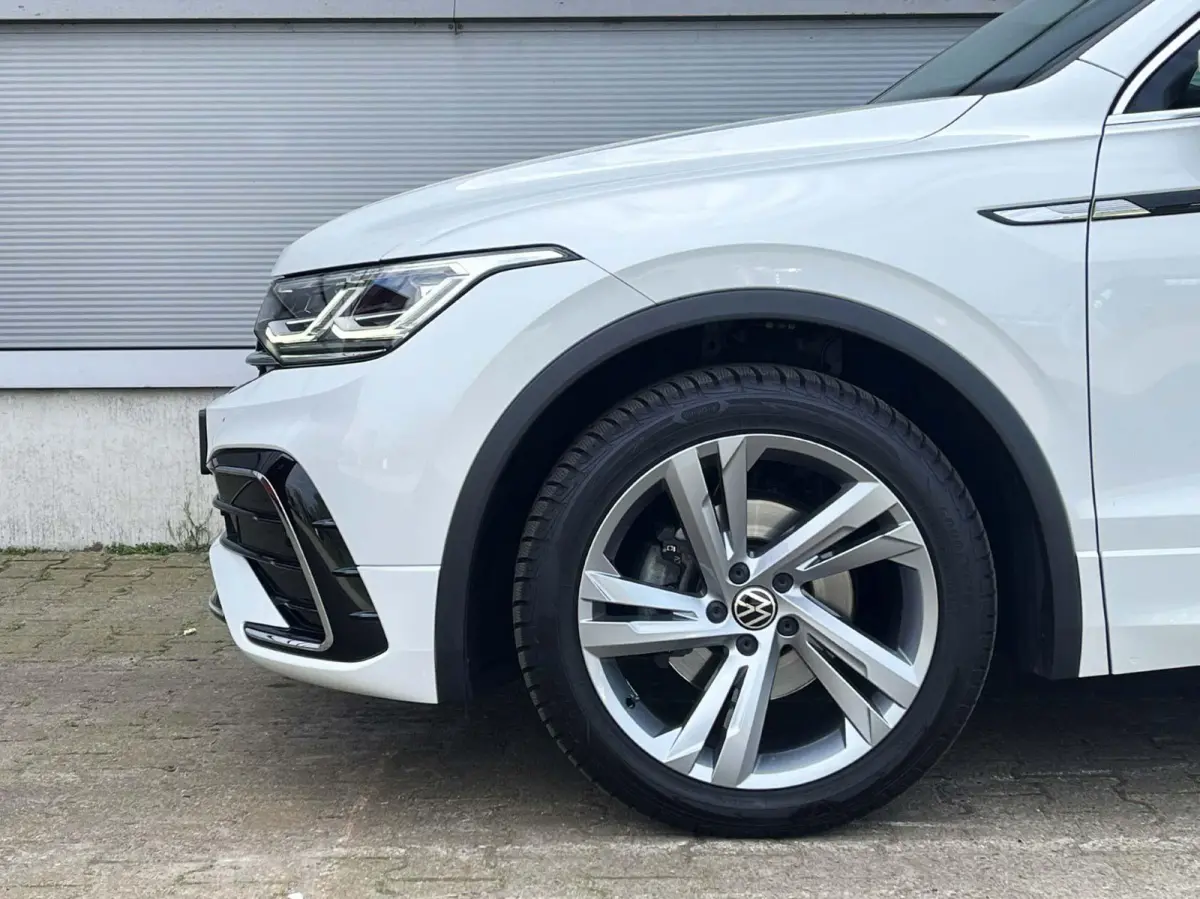 1.5 TSI 150pk DSG R-Line Business+ | Trekhaak | Panoramadak | Camera