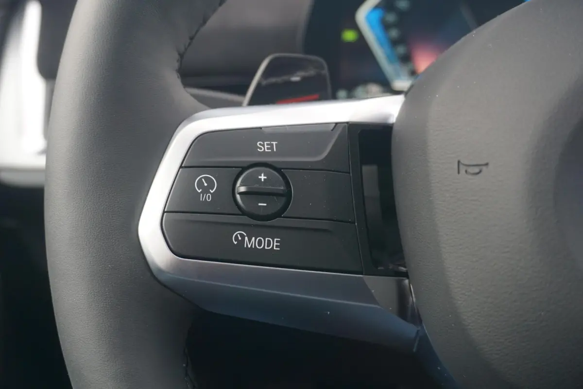 xDrive25e | M Sportpakket Pro | Trekhaak | Schuif-kanteldak | Head-up | Harman Kardon | Rondomzicht Camera | Elekrische Stoelen + Geheugen | Cruise control adaptief met Stop&Go en stuurhulp