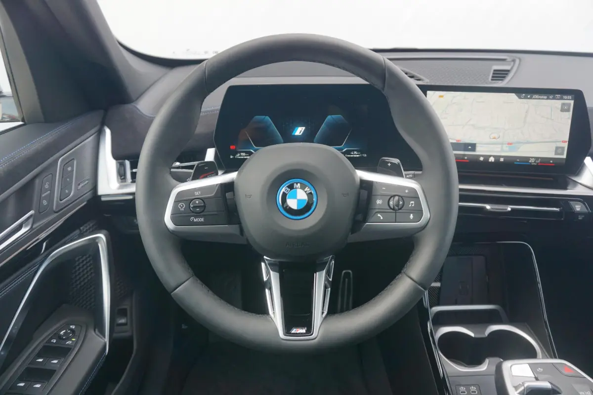 xDrive25e | M Sportpakket Pro | Trekhaak | Schuif-kanteldak | Head-up | Harman Kardon | Rondomzicht Camera | Elekrische Stoelen + Geheugen | Cruise control adaptief met Stop&Go en stuurhulp