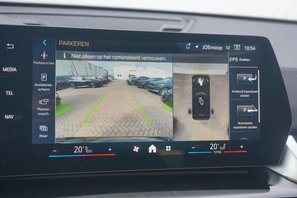 xDrive25e | M Sportpakket Pro | Trekhaak | Schuif-kanteldak | Head-up | Harman Kardon | Rondomzicht Camera | Elekrische Stoelen + Geheugen | Cruise control adaptief met Stop&Go en stuurhulp