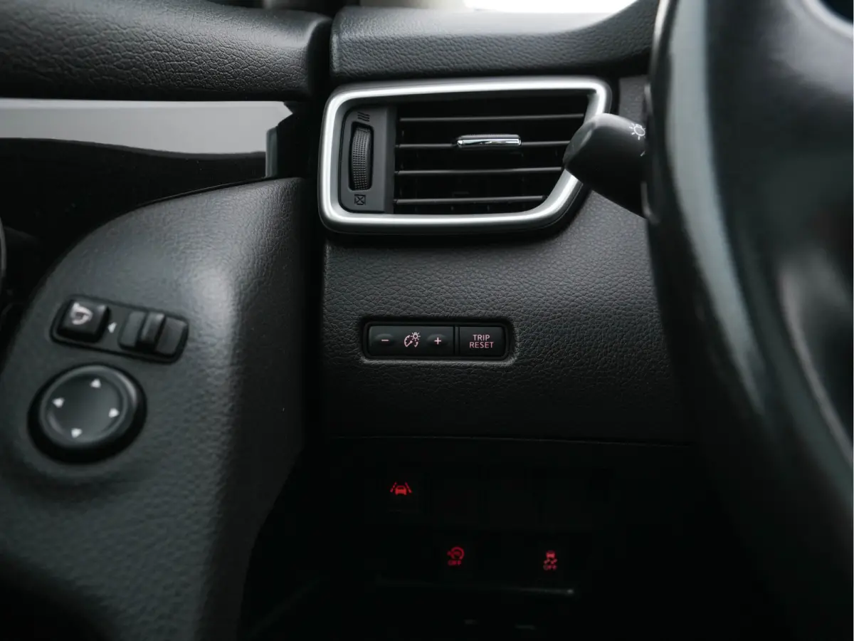 1.2 Tekna *PANO | LEATHER | TOPVIEW | BLINDSPOT | LED-LIGHTS | NAVI-FULLMAP | HEATED-COMFORTSEATS | KEYLESS | DAB+ | PRIVACY-GLASS | ECC | AMBIENTLIGHT | LANE-ASSIST | PDC | 19''ALU*