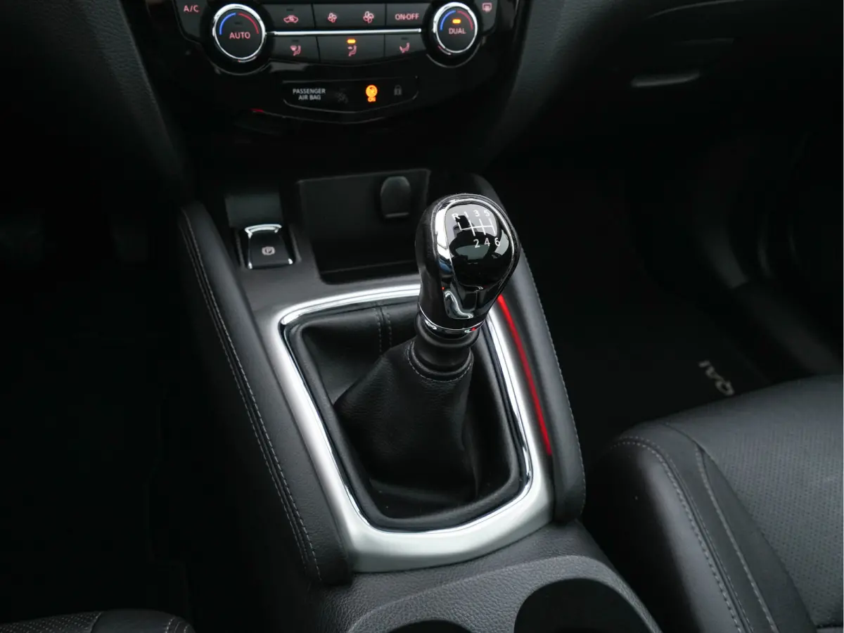1.2 Tekna *PANO | LEATHER | TOPVIEW | BLINDSPOT | LED-LIGHTS | NAVI-FULLMAP | HEATED-COMFORTSEATS | KEYLESS | DAB+ | PRIVACY-GLASS | ECC | AMBIENTLIGHT | LANE-ASSIST | PDC | 19''ALU*