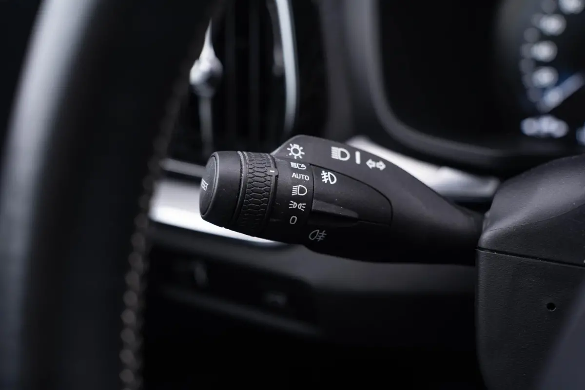 2.0 B3 R-Design Navi Leder Sportstoelen Schuifdak NAP Camera Apple carplay Rijklaar!
