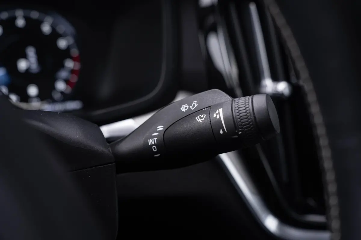 2.0 B3 R-Design Navi Leder Sportstoelen Schuifdak NAP Camera Apple carplay Rijklaar!