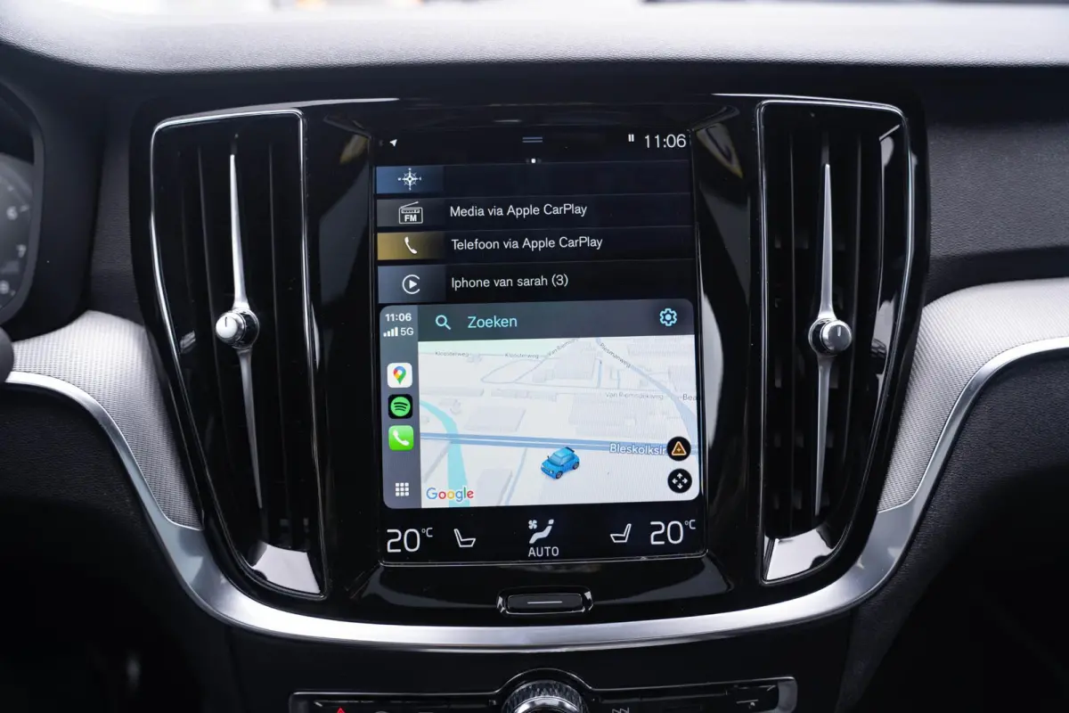 2.0 B3 R-Design Navi Leder Sportstoelen Schuifdak NAP Camera Apple carplay Rijklaar!