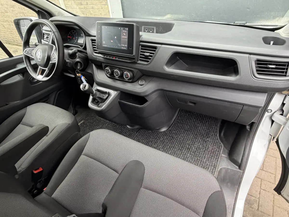 2.0 dCi 130 PK EURO 6 T30 L2H1 Work Edition CarPlay/trekhaak/cruise control