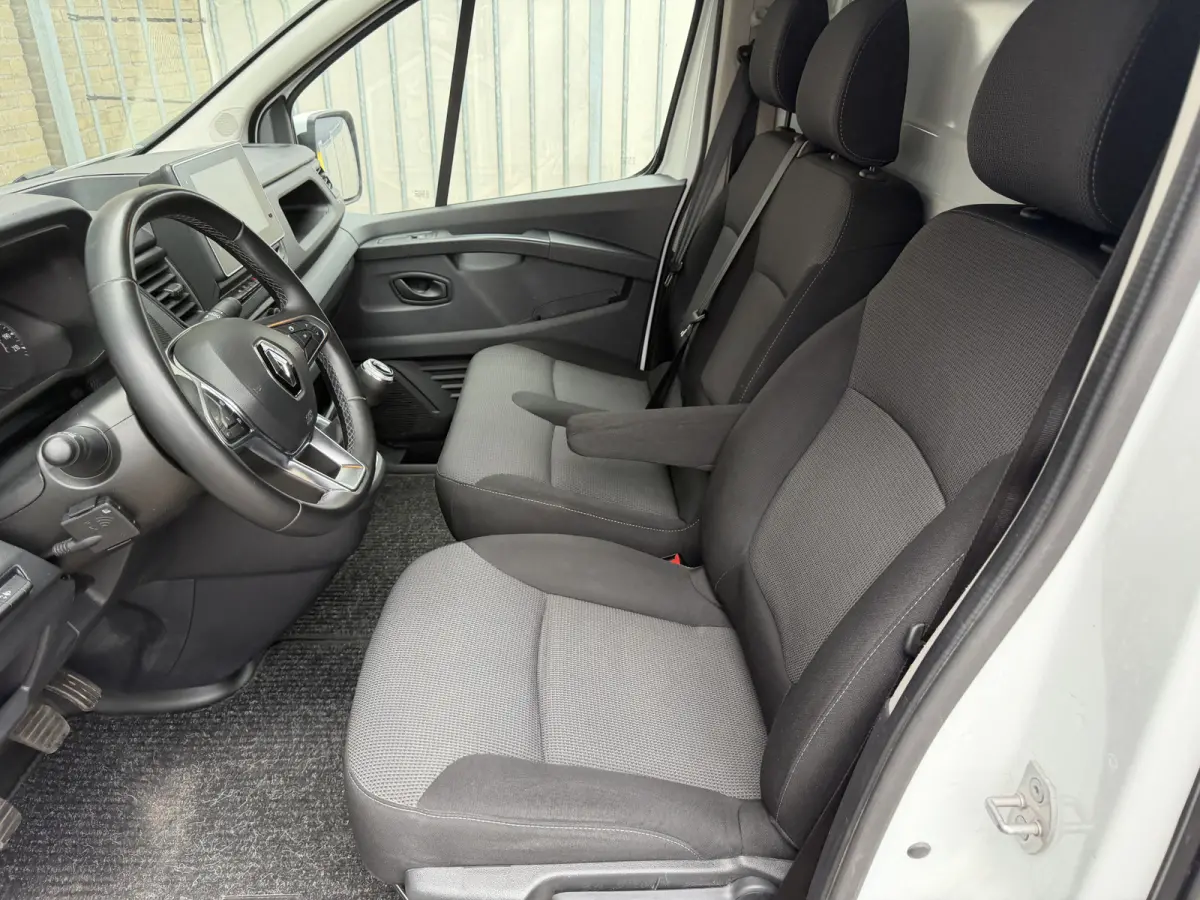 2.0 dCi 130 PK EURO 6 T30 L2H1 Work Edition CarPlay/trekhaak/cruise control