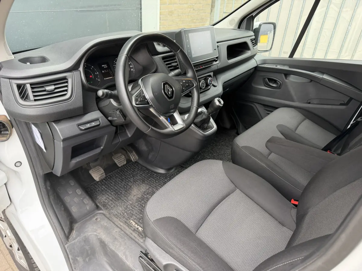 2.0 dCi 130 PK EURO 6 T30 L2H1 Work Edition CarPlay/trekhaak/cruise control