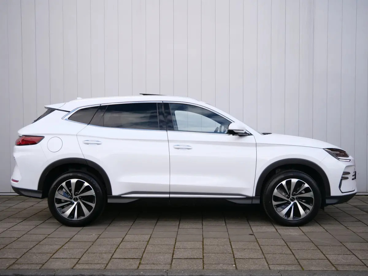 1.5 DM-i FWD Comfort 218 Pk 26,6 kWh PHEV Leder / Panoramadak / 125 km elektr. actieradius