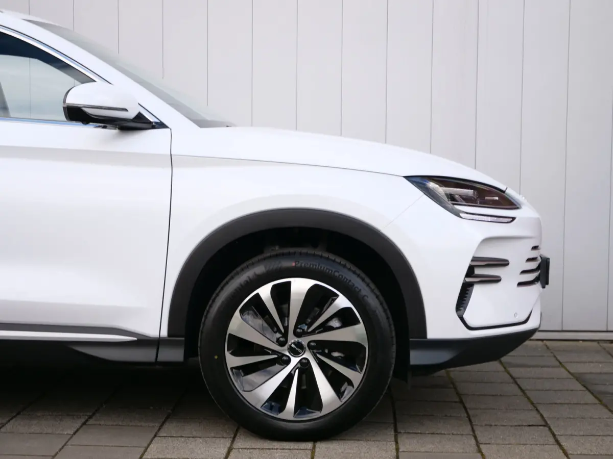 1.5 DM-i FWD Comfort 218 Pk 26,6 kWh PHEV Leder / Panoramadak / 125 km elektr. actieradius