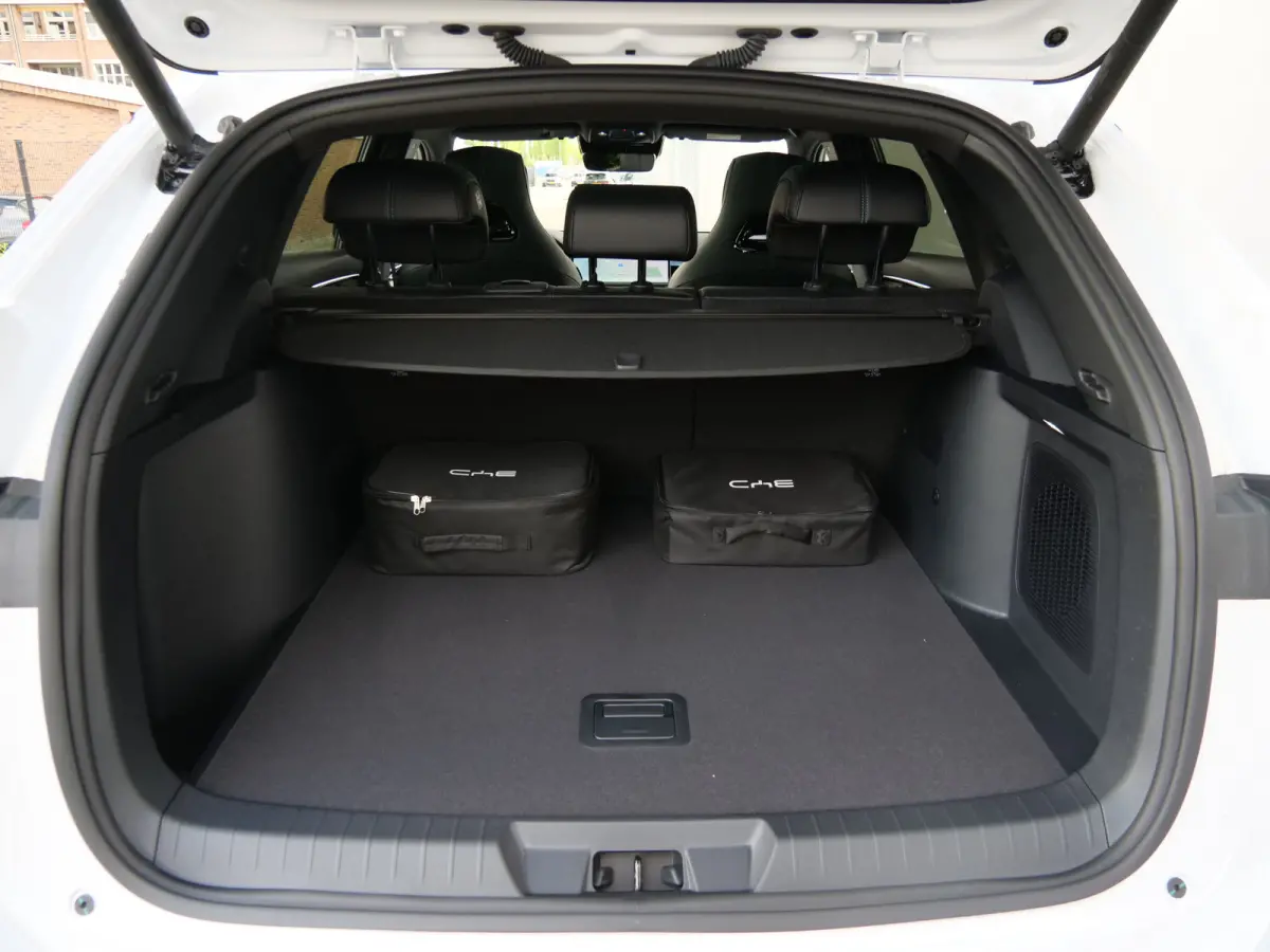 1.5 DM-i FWD Comfort 218 Pk 26,6 kWh PHEV Leder / Panoramadak / 125 km elektr. actieradius