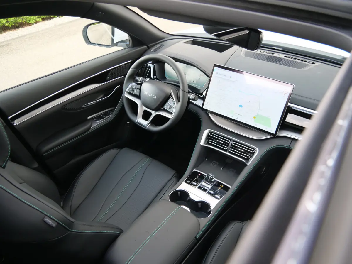 1.5 DM-i FWD Comfort 218 Pk 26,6 kWh PHEV Leder / Panoramadak / 125 km elektr. actieradius