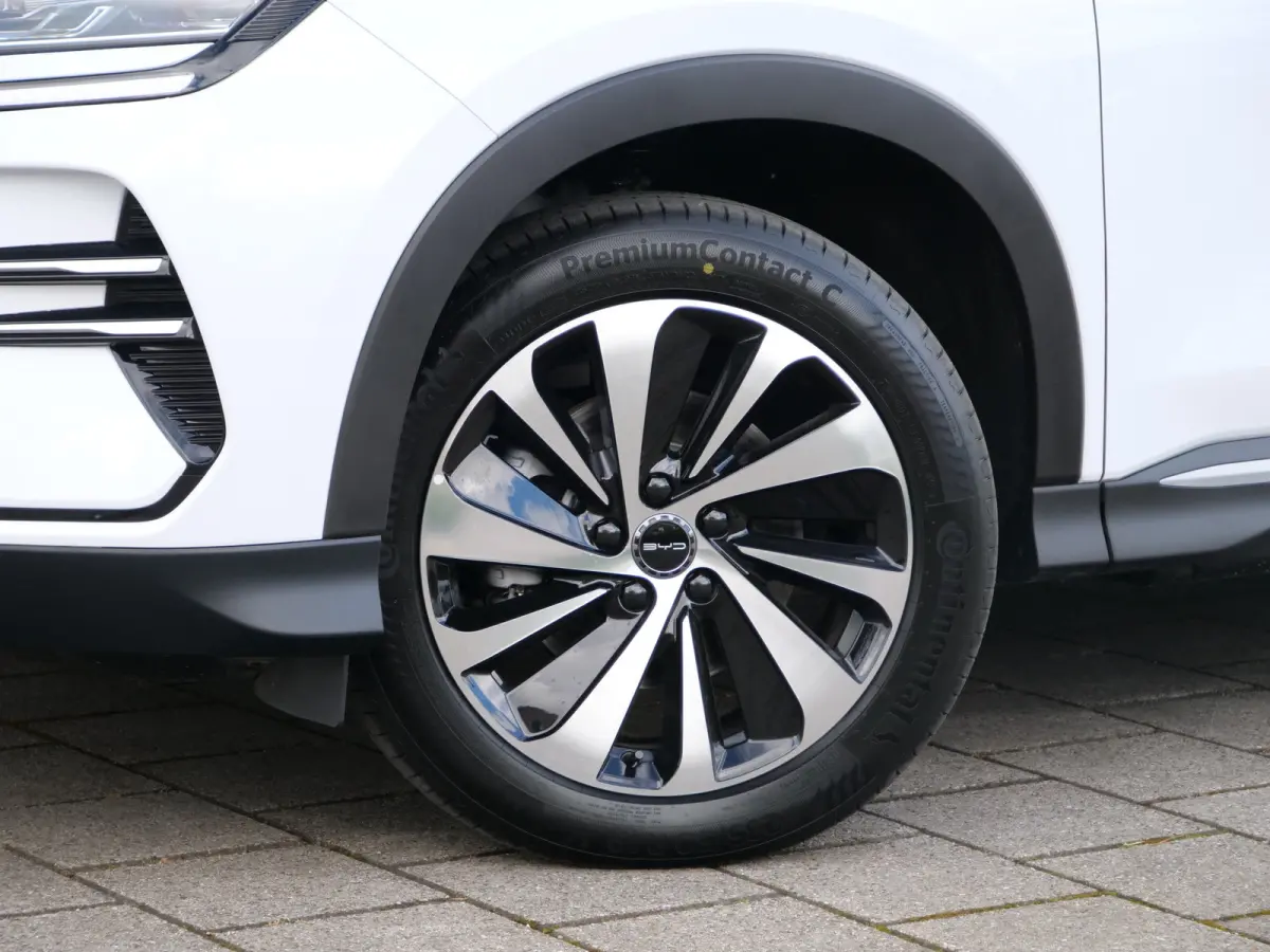 1.5 DM-i FWD Comfort 218 Pk 26,6 kWh PHEV Leder / Panoramadak / 125 km elektr. actieradius
